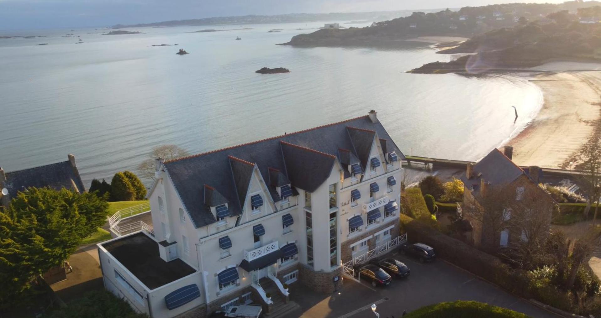 Logis Hotel De Carantec Bagian luar foto