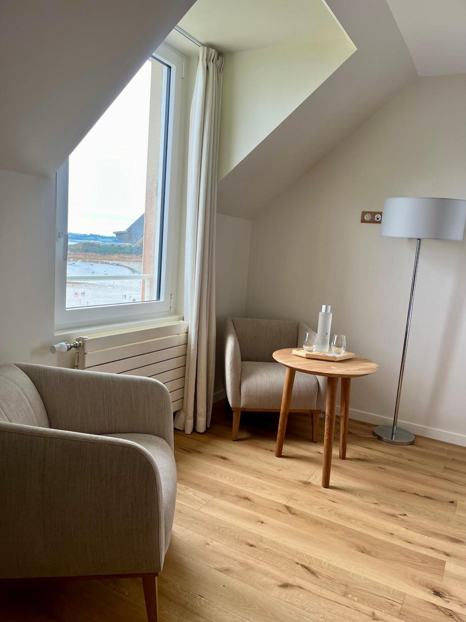 Logis Hotel De Carantec Bagian luar foto