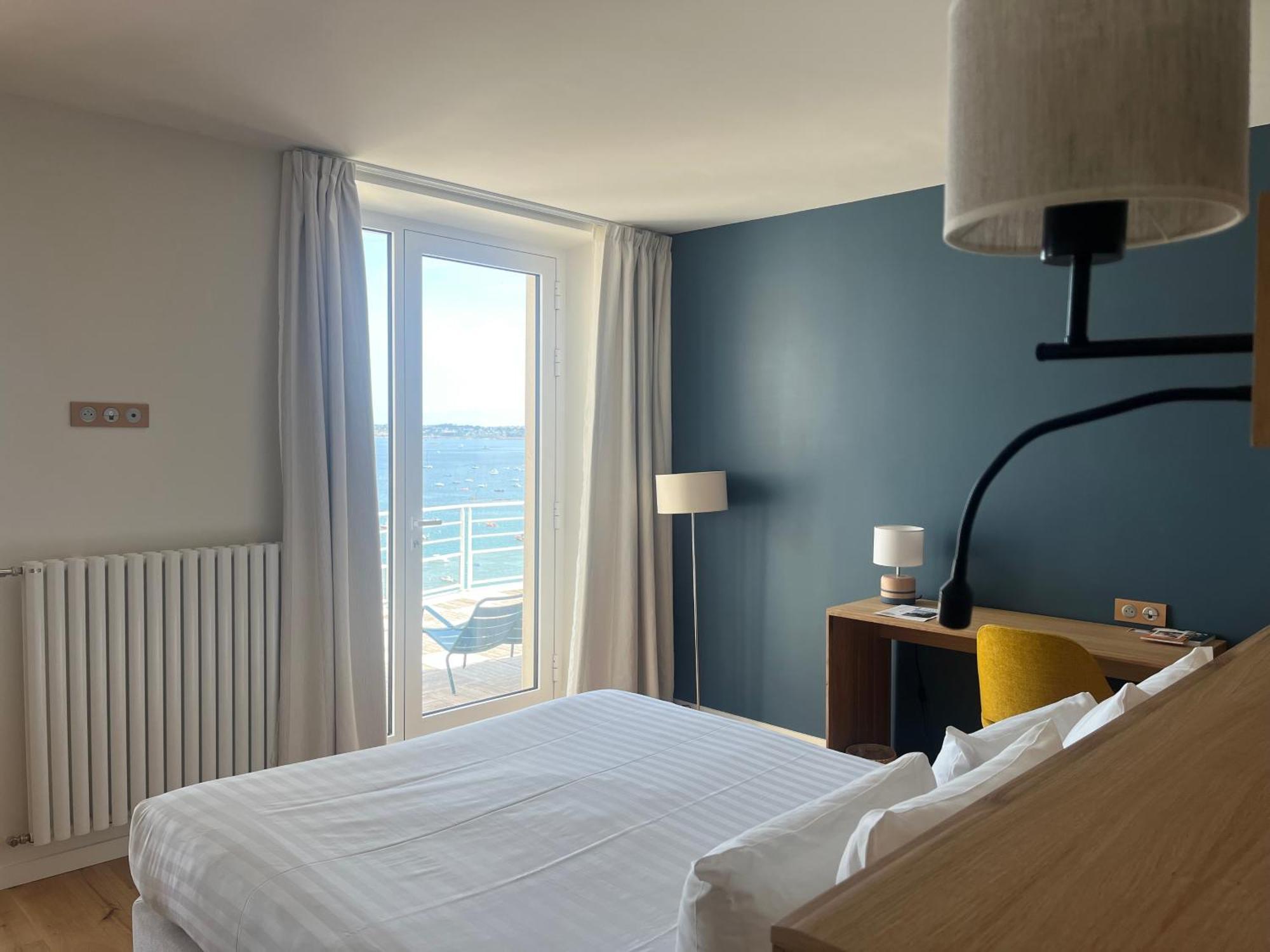 Logis Hotel De Carantec Bagian luar foto