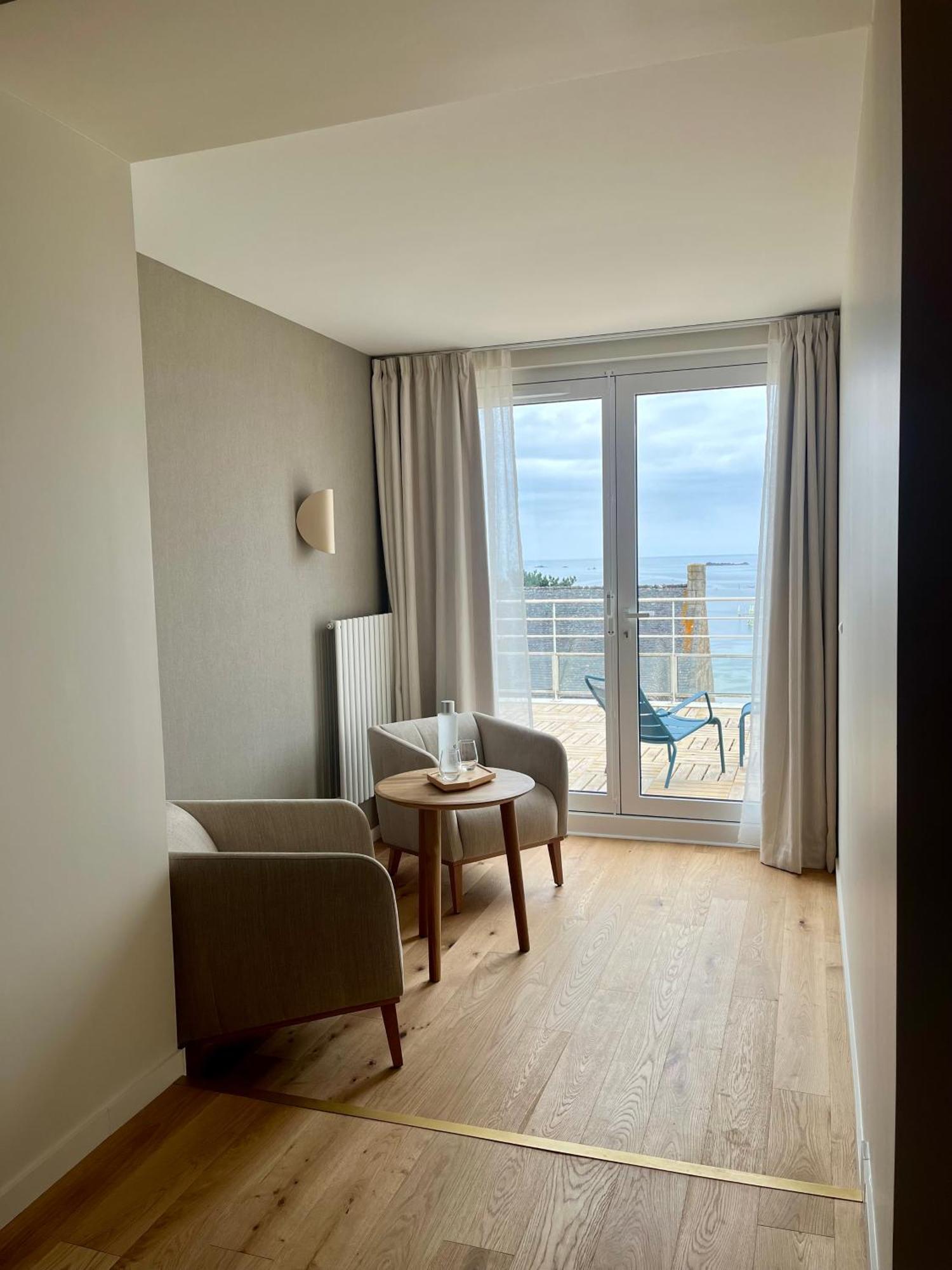 Logis Hotel De Carantec Bagian luar foto